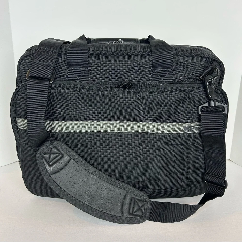 CODI Laptop Bag Computer Case Business Briefcase Shoulder Strap Handmade In USA